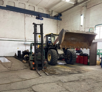 В Пензе работника предприятия раздавило трактором