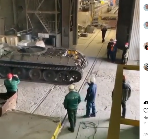 В Пензе легендарный танк «Т-34» своим ходом выехал из цеха