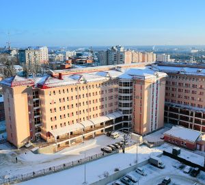 Иван Белозерцев объяснил, когда медики, работающие с коронавирусными больными, получат выплаты