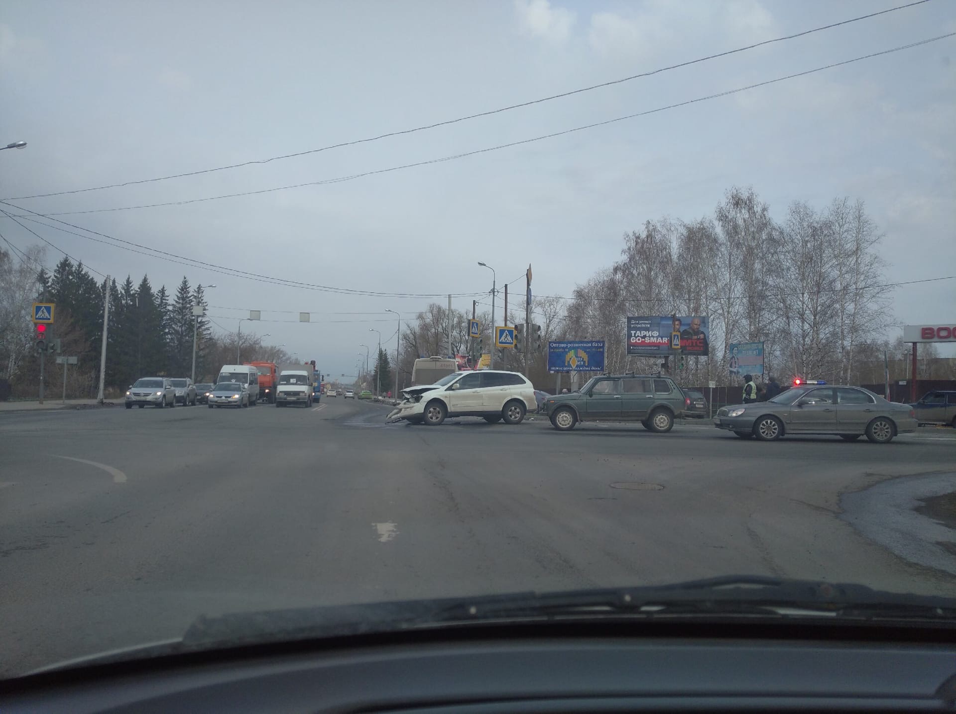 В Пензе в ДТП с участием трех машин пострадал водитель