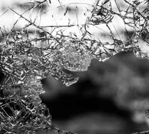 В Пензенской области отечественная «Десятка» не выдержала столкновения с иномаркой