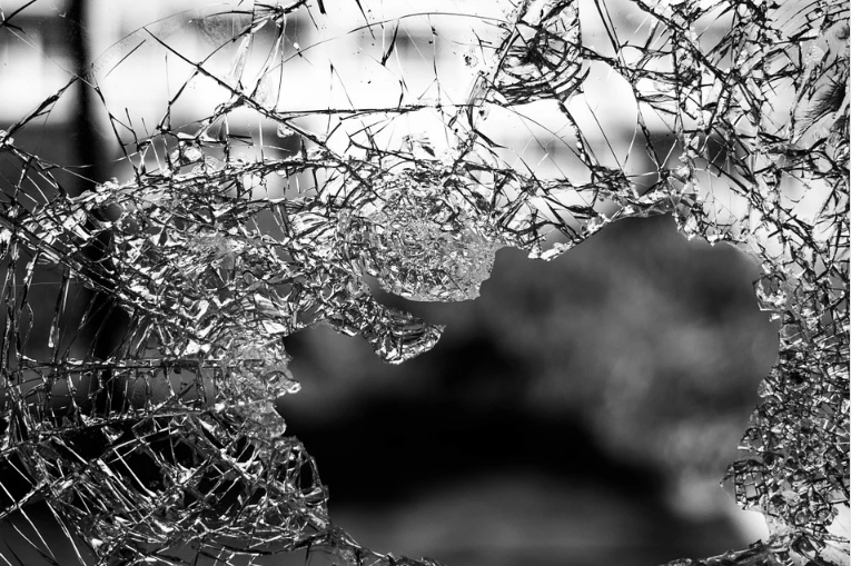 В Пензенской области отечественная «Десятка» не выдержала столкновения с иномаркой