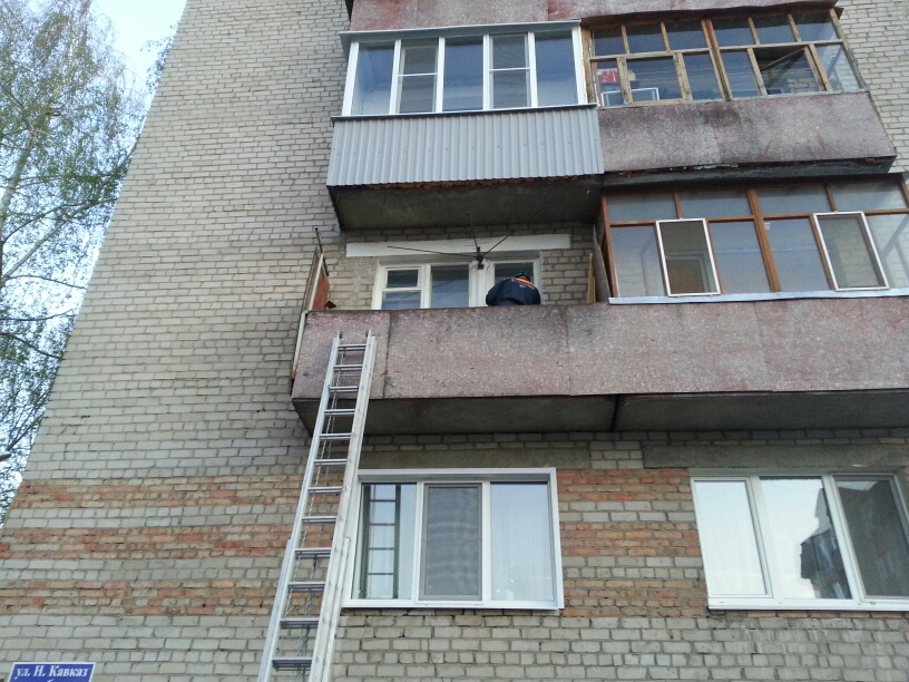 В Пензе мертвого мужчину нашли по трупному запаху