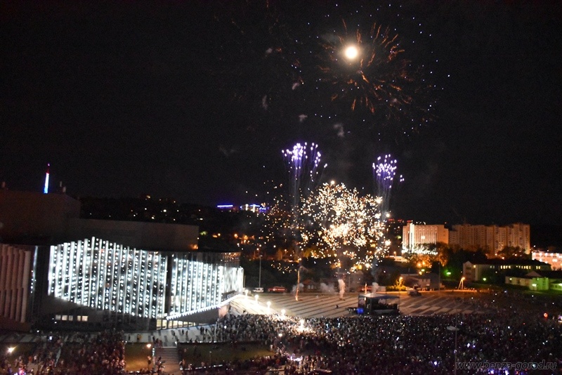 В Пензенской мэрии озвучили решение по поводу салюта на День Победы