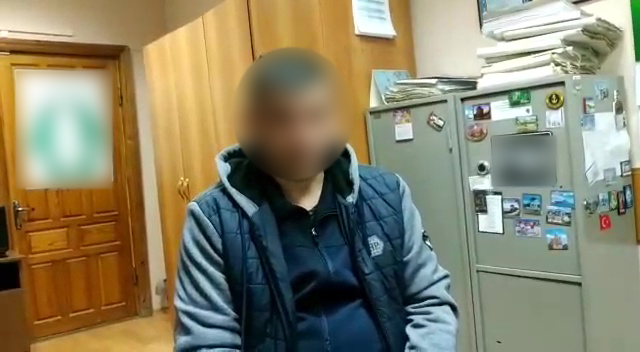 Пензенские полицейские опубликовали фото с допроса подозреваемого в убийстве 14-летней девочки