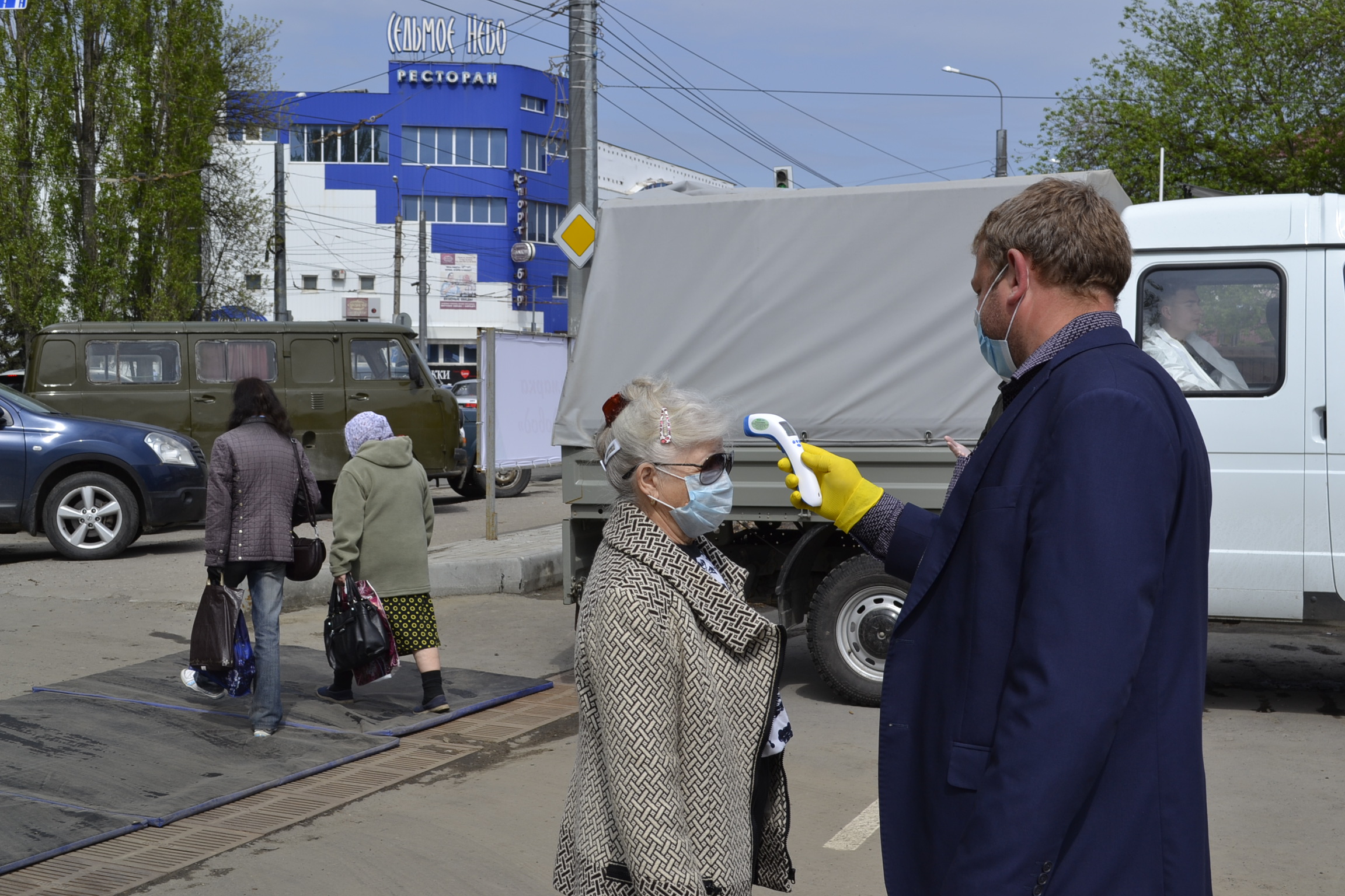 Число заболевших коронавирусом превысило восемь сотен человек