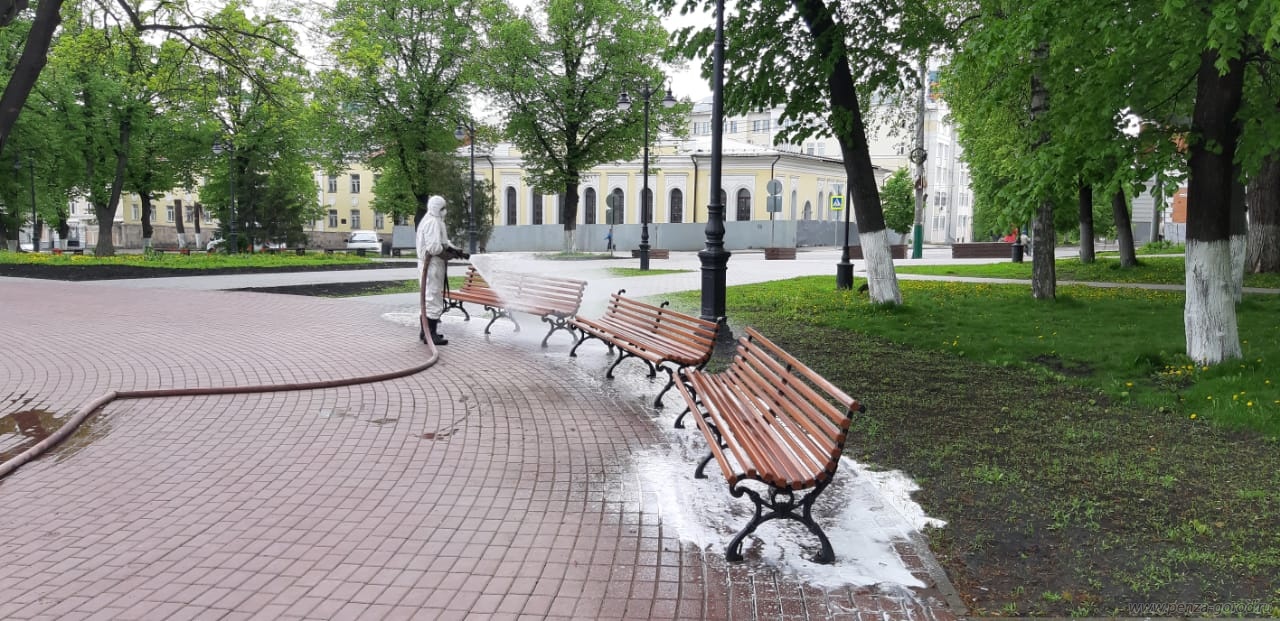 В Пензе улицы и остановки вновь обработали от коронавируса