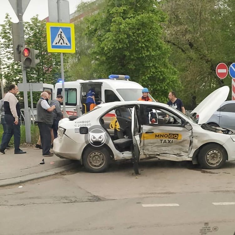 В Пензе в ДТП разбилось такси