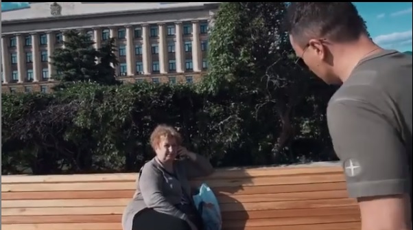 Стэндап-комик Илья Соболев выложил в соцсеть видео из Пензы