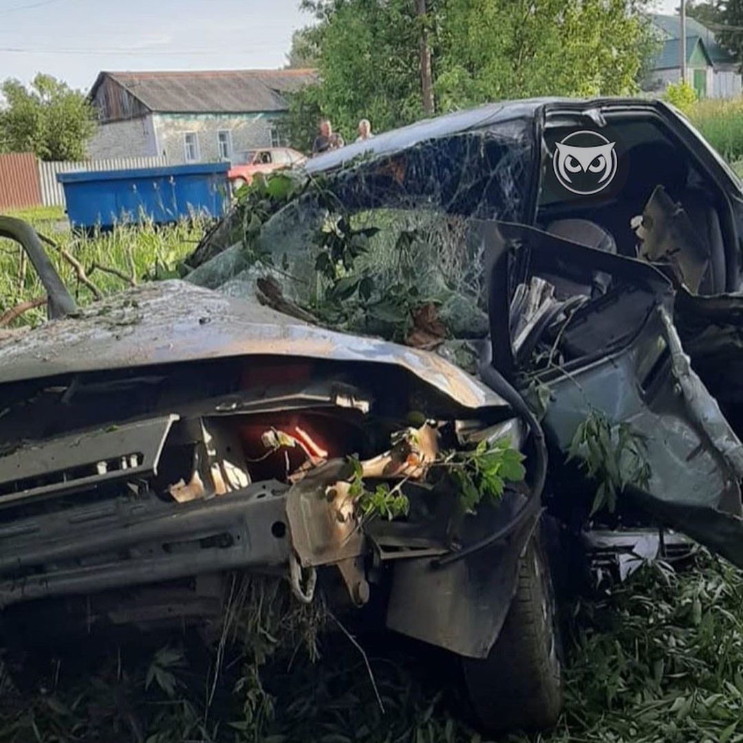 Автомобиль всмятку: в Пензенской области в ДТП пострадал мужчина