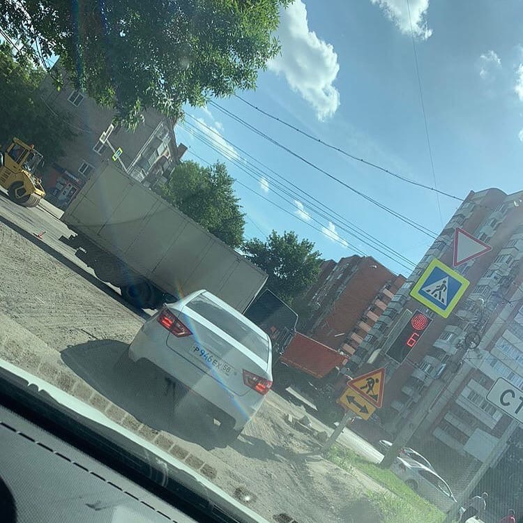 Пензенцы сообщают о ДТП и заторе на одном из перекрестков