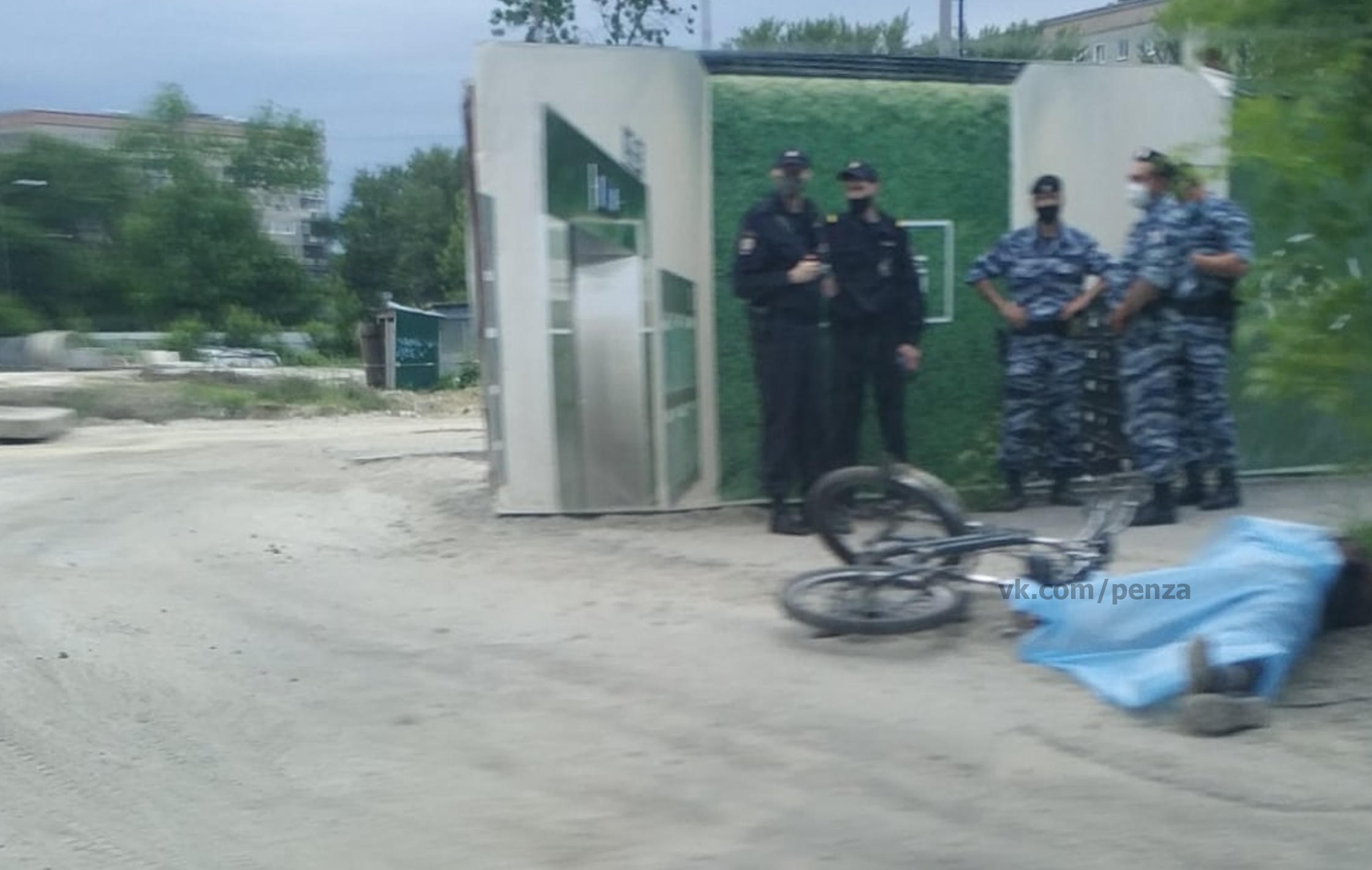 Соцсети: в Пензе на улице Минской найден труп велосипедиста