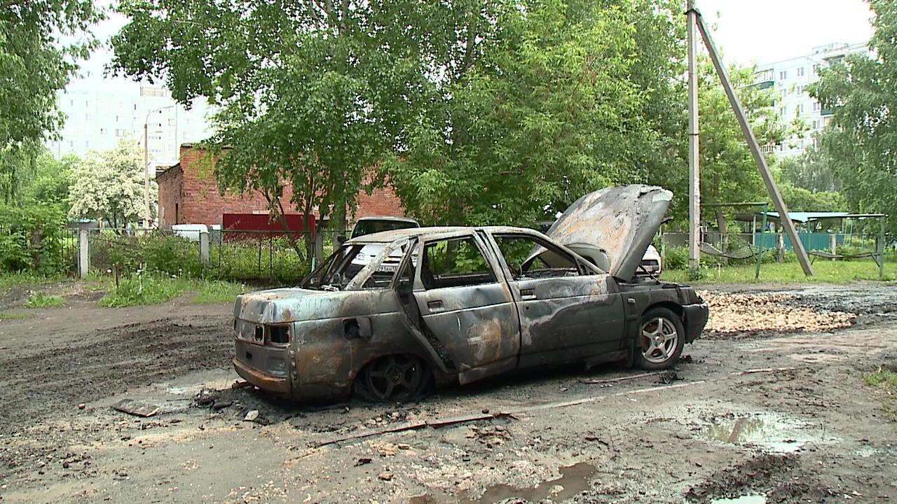 Предполагаемым поджигателем машин в Арбеково оказался житель Москвы