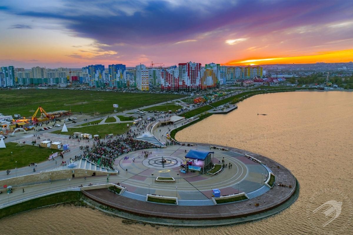 Праздник в честь дня ВМФ пройдет на Фонтанной площади Спутника