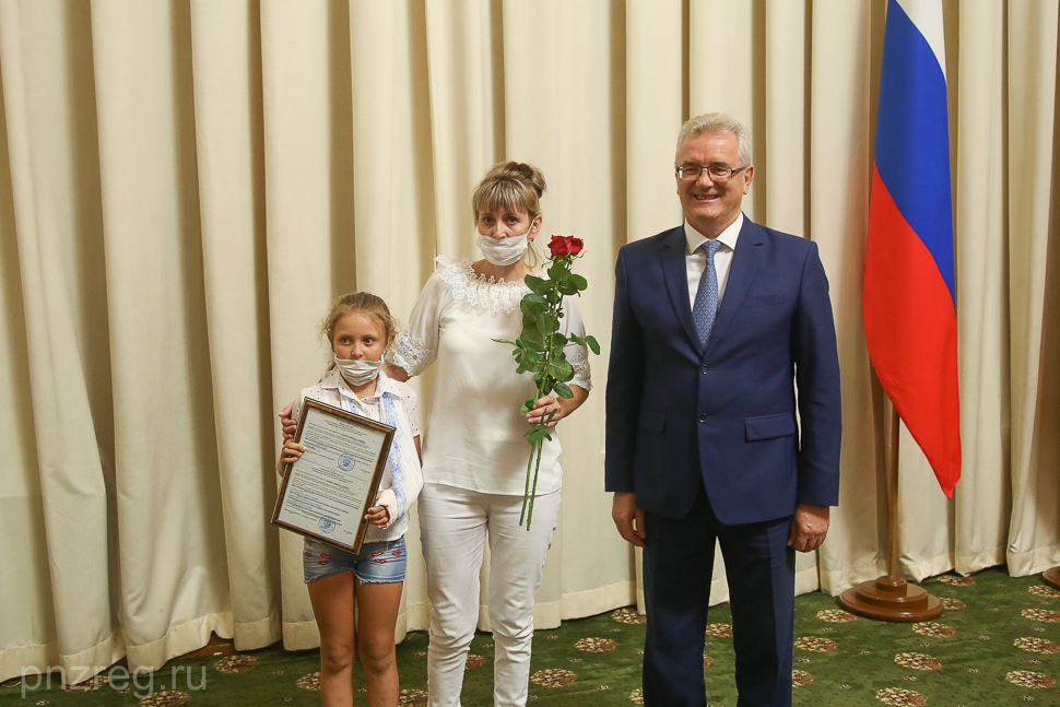 В Пензенской области сельские специалисты получили жилищные сертификаты