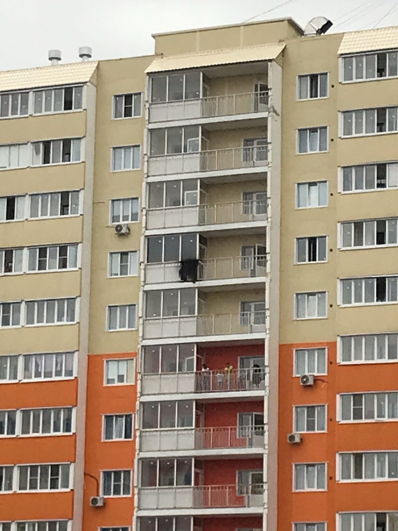 В Пензенском Спутнике на Радужной загорелся балкон
