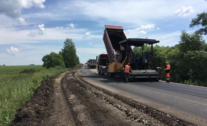 Валерий Лидин проинспектировал ход ремонта дороги в Башмаковском районе