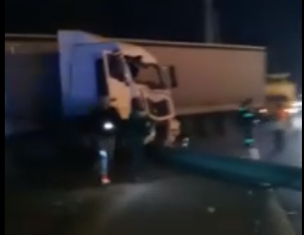 ДТП в Терновке: Фура снесла столб