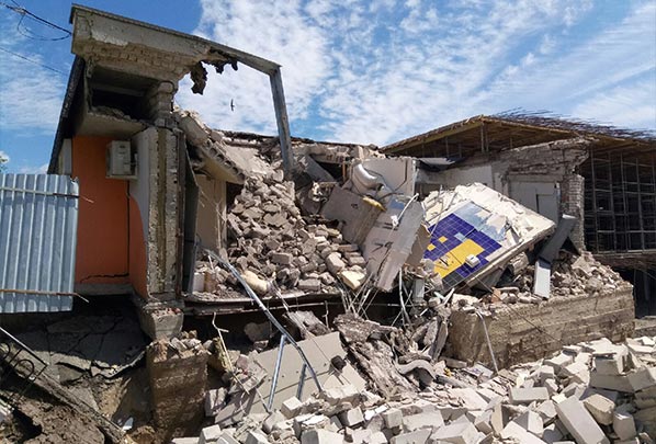 В Заречном на глазах у прохожих обрушился торговый центр