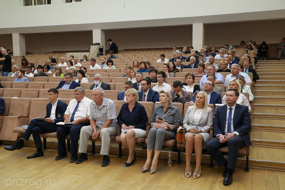 Ольга Пыжикова приняла участие в стратегической сессии «Новые вызовы – новые решения»