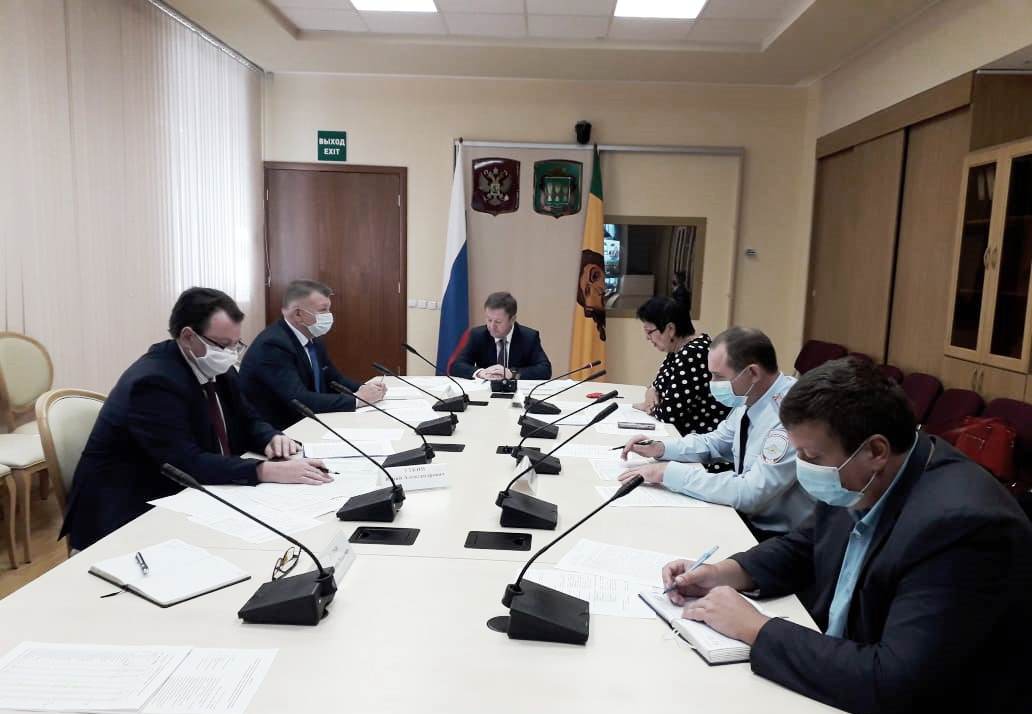 В правительстве раскритиковали муниципалитеты за недостаточную борьбу с теневым оборотом алкоголя