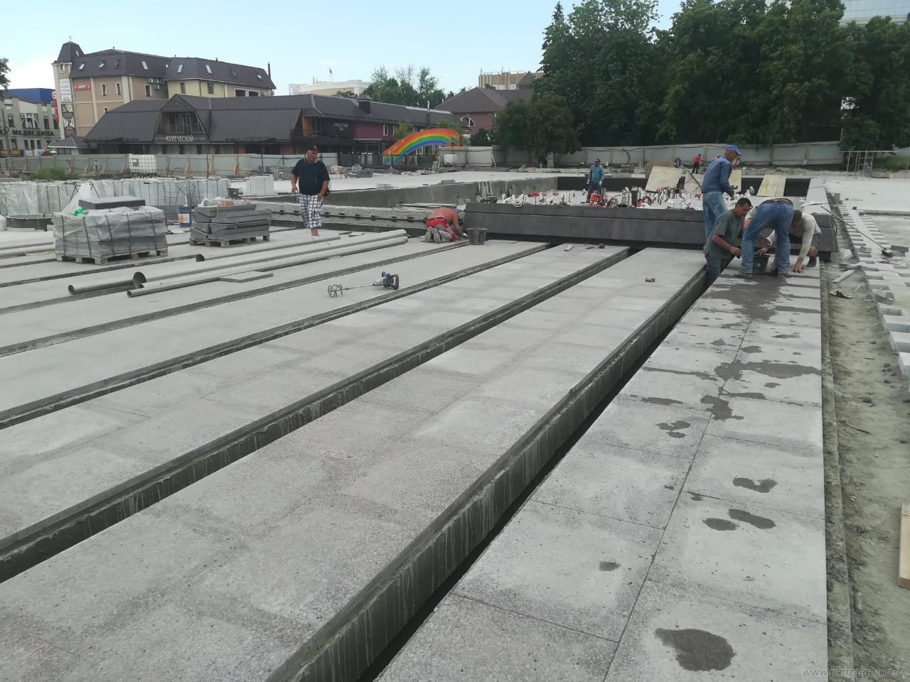 Иван Белозерцев отправил мэру фото с недочетами строителей пензенского фонтана