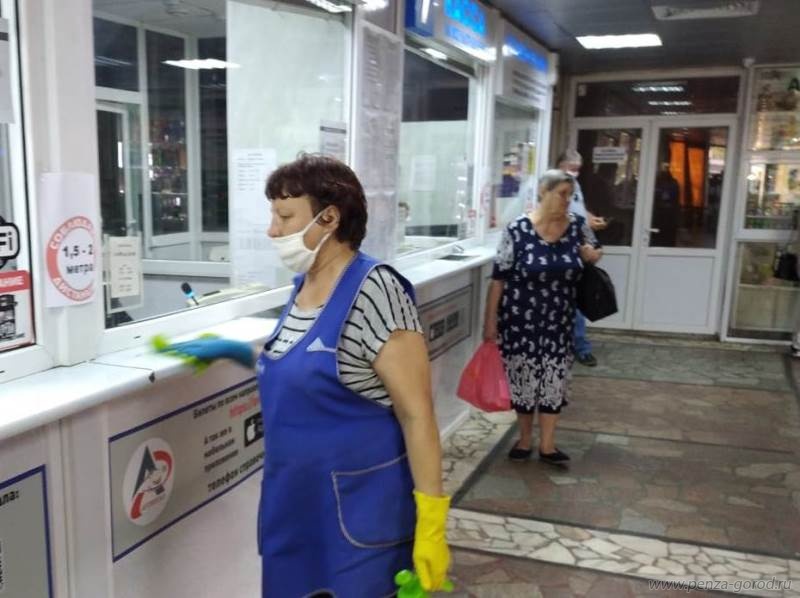 В Пензе на автовокзале сотрудники не соблюдали масочный режим