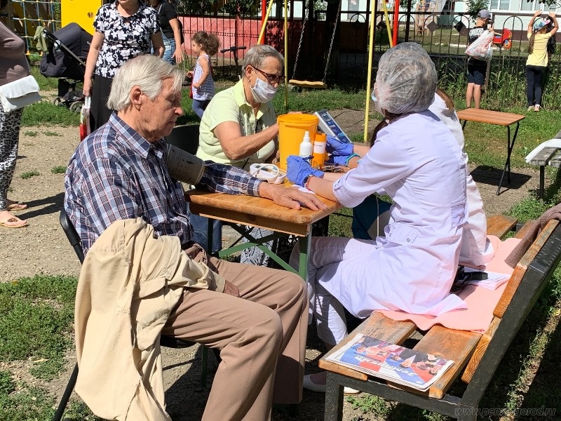 К пензенцам, проживающим на улице 8 Марта, приехал «Автобус здоровья»