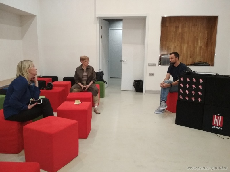 Лузгин настоял на открытии курсов компьютерной графики при художественных школах