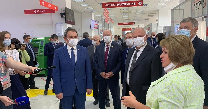 Валерию Лидину рассказали, чем работа ульяновских МФЦ отличается от других