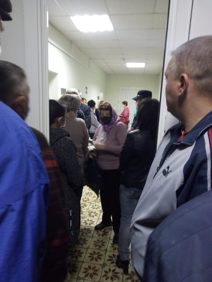 Жители Кузнецка жалуются на очереди в поликлиники