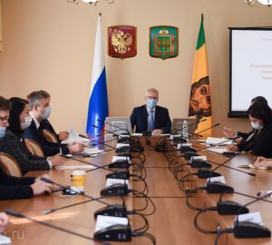 Губернатор Иван Белозерцев отметил работу сети «Караван» с местными производителями