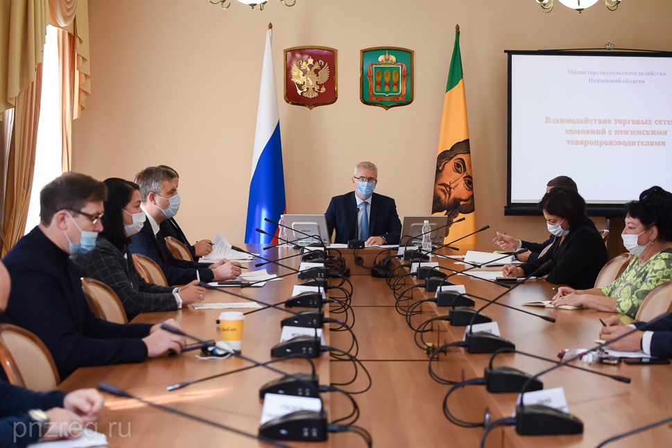 Губернатор Иван Белозерцев отметил работу сети «Караван» с местными производителями