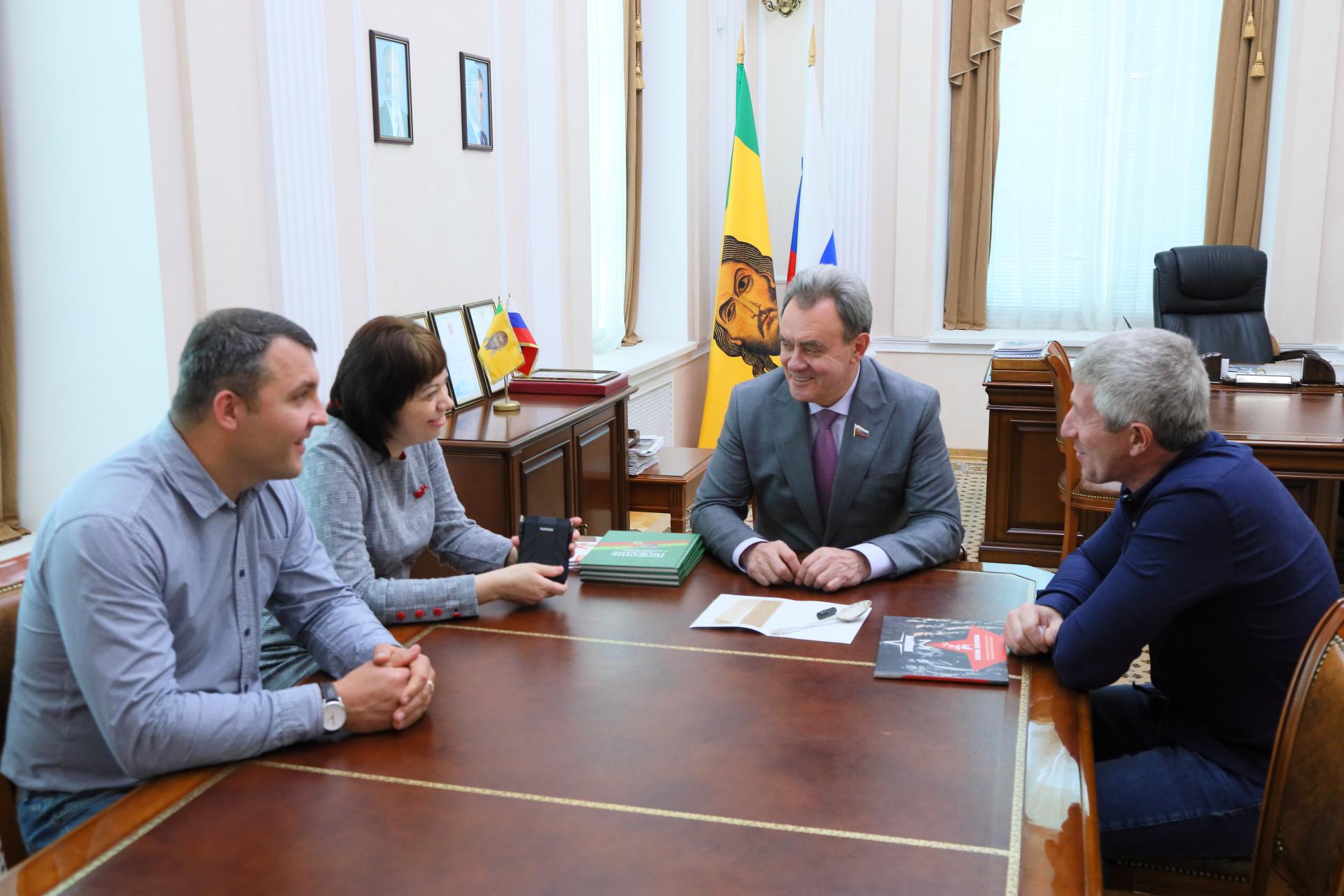 Пензенские поисковики рассказали Валерию Лидину об итогах экспедиции