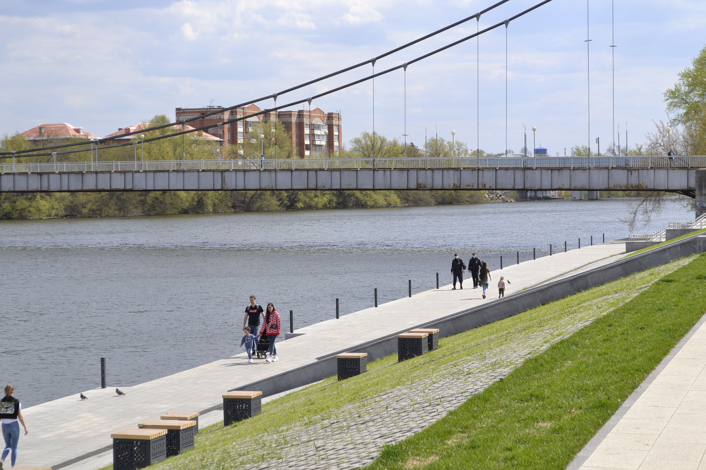 В Пензе на покраску подвесного моста в красный цвет потратят 7,5 млн рублей