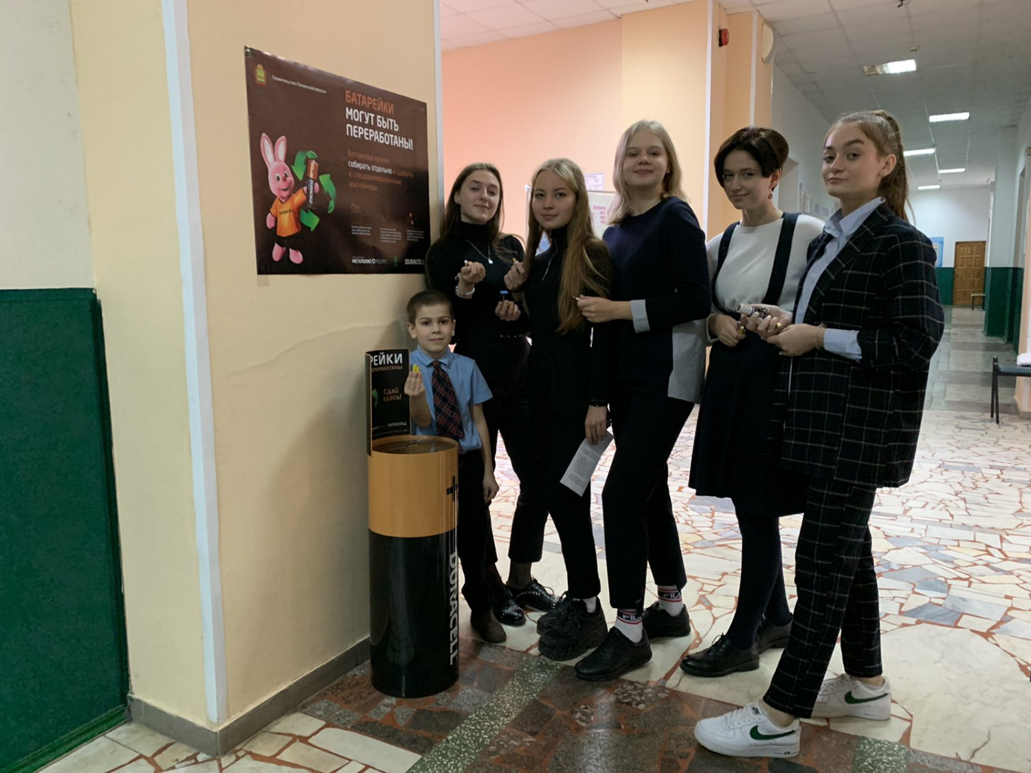 В школах Пензы появятся контейнеры для сбора батареек