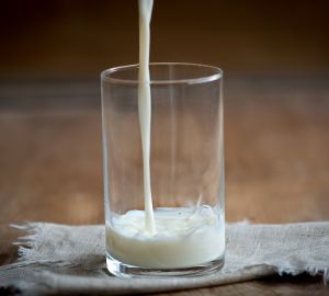 Как продлить срок годности молочных продуктов дома?