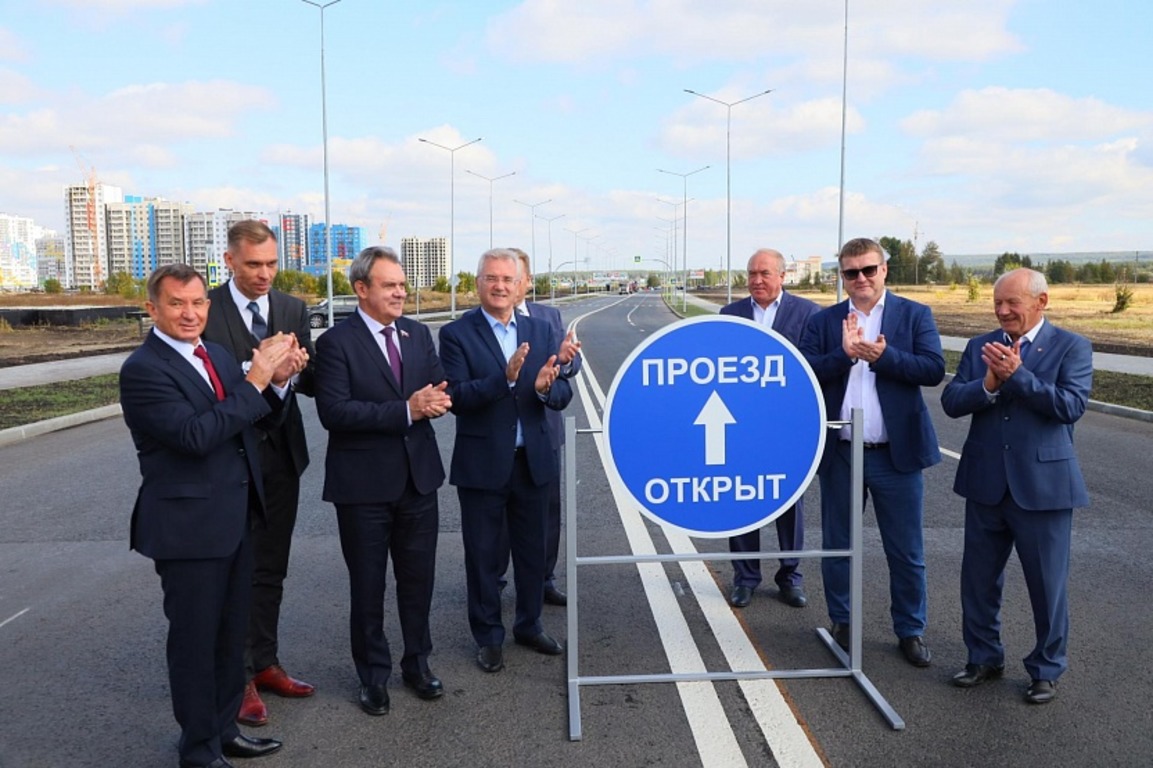 Валерий Лидин принял участие в торжественном открытии четырех новых дорог
