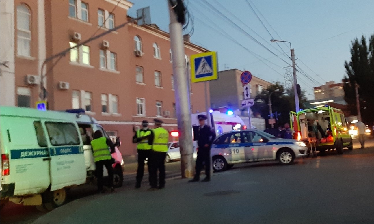 В Пензе у здания суда внедорожник сбил пешехода