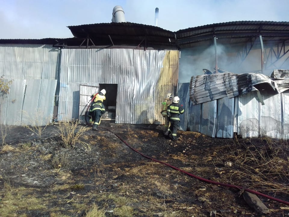 Пожар на пилораме в Пензенском районе распространился на тысячу квадратных метров
