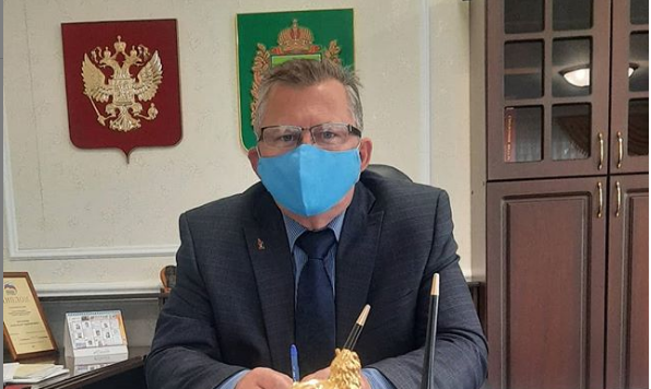 Глава пензенского Минздрава первым из членов кабмина сделал прививку от COVID