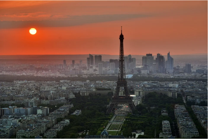 Пензячка с ребенком бежала из Франции от мужа тирана