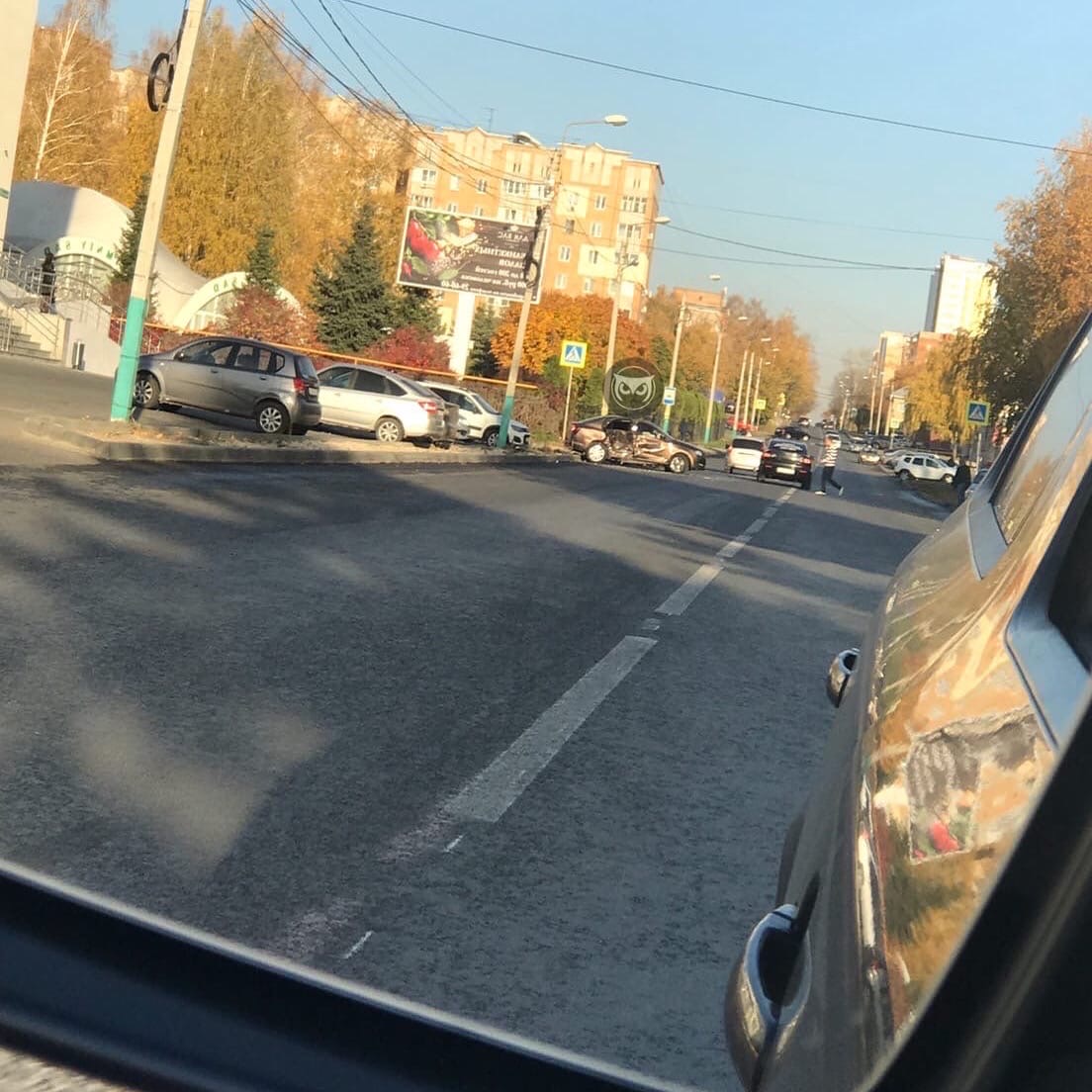 В Пензе в жестком утреннем ДТП смяло легковушку