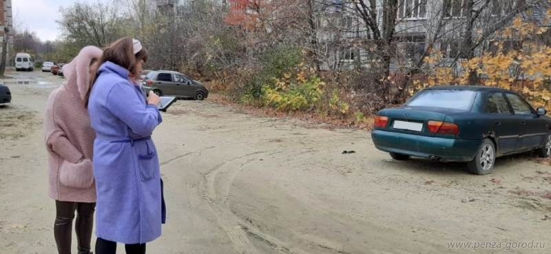 В Пензе озвучили сумму штрафа за парковку на газоне