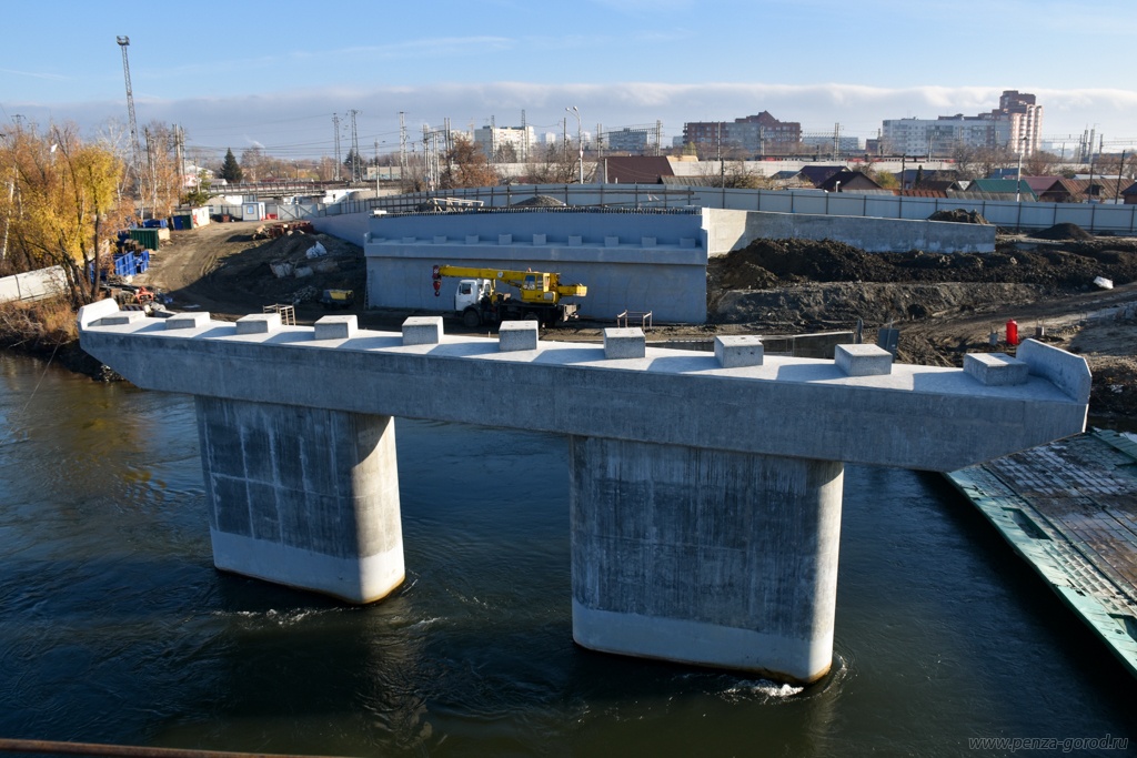 На Бакунинском мосту в Пензе начали монтаж пролетных строений