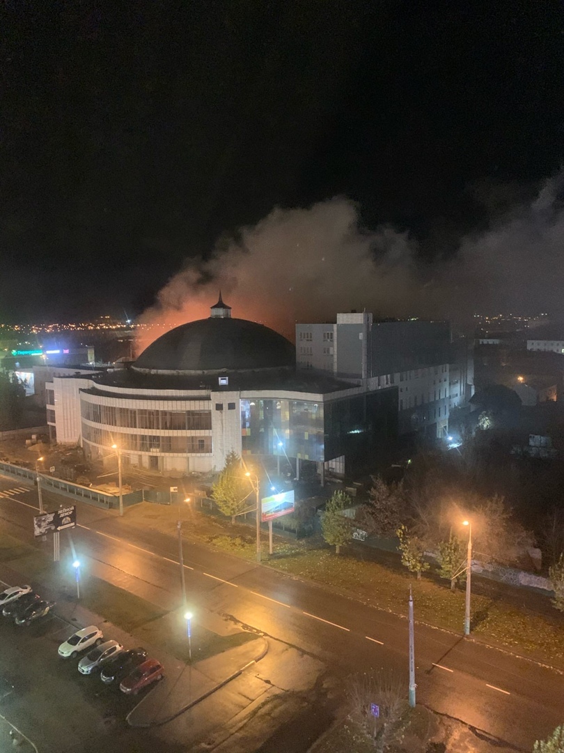 В Пензе возле цирка случился ночной пожар