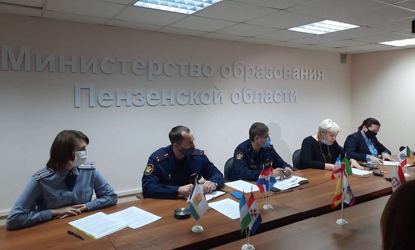 В Пензе Союз женщин предложил изменить работу с трудными подростками