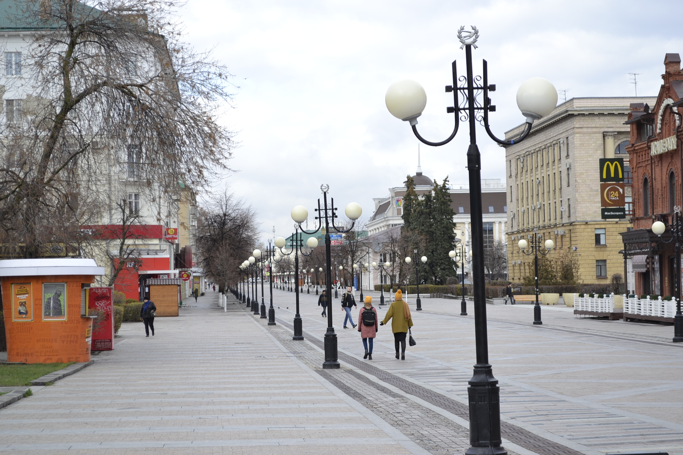 Эксперты назвали срок спада заболеваемости COVID