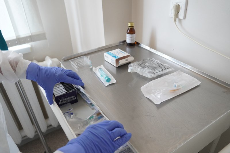 В Кузнецке бесплатные лекарства передали 7 жителям