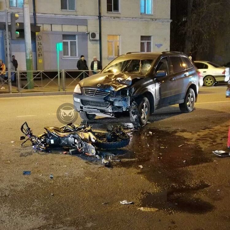 В Пензе мотоцикл разбился в ДТП с внедорожником